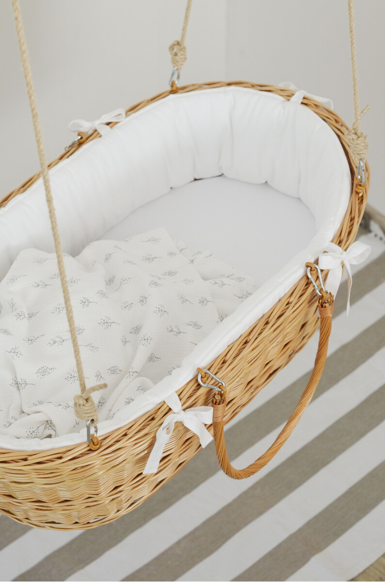 Обзор лучших моделей подвесных люлек для новорожденных: что нужно знать при выборе детской кроватки