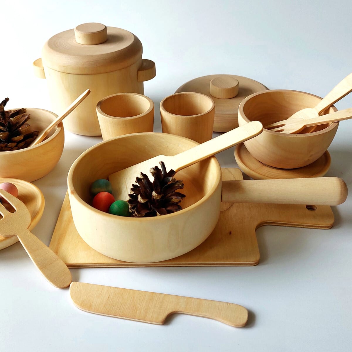 Еда деревянная купить. Деревянная посуда. Деревянная посуда для еды. Деревянная игрушечная посуда. Деревянный набор для кухни.