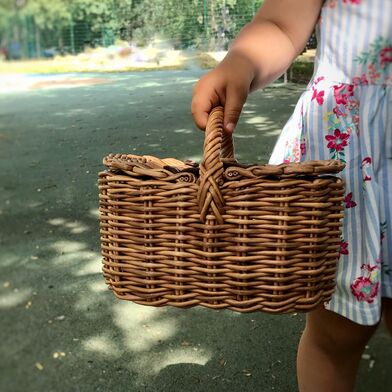 Детская корзинка с крышками.Для девочки от 1,5 лет
