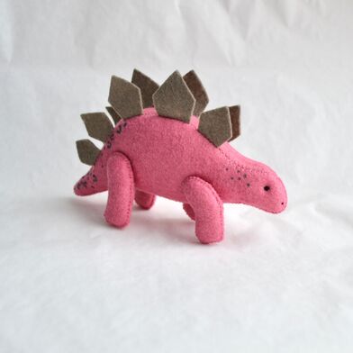 Динозавр для девочек декор в детскую