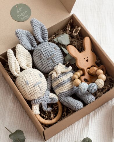 Подарочный набор органических игрушек на выписку из роддома от Oregano Mama